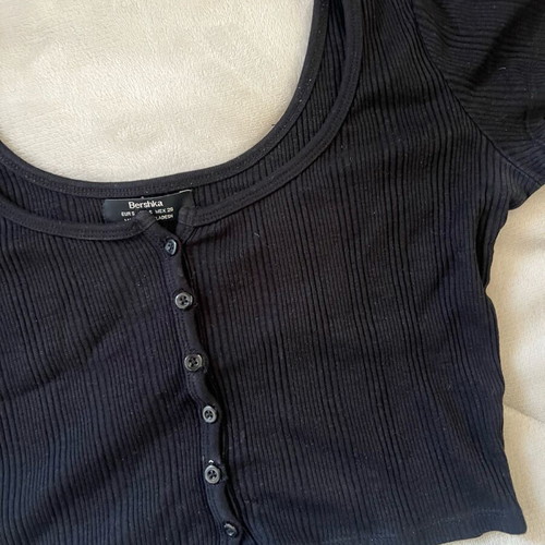 Bershka black t-shirt like new, size S