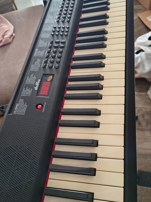 Harmonium like new, ideal for beginner children