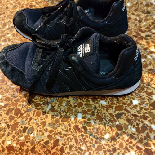 New Balance athletic shoes size 39 used, black