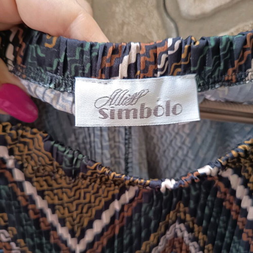 Simbolo pleated dress one size like new with belt and 3/4 sleeves