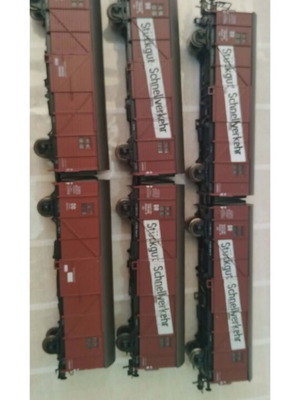 HO scale double box commercial train wagons, set of 3