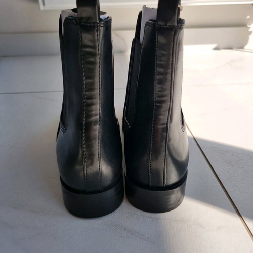 Stradivarius black Chelsea boots new with tags, size 38
