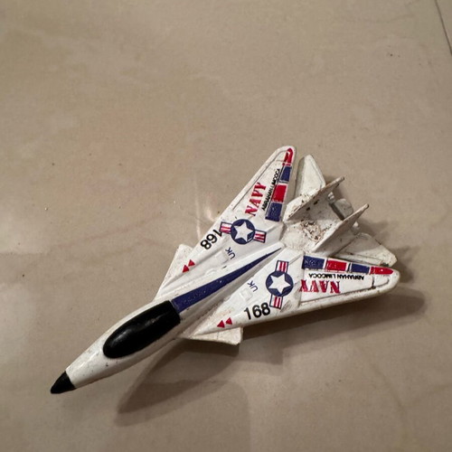 Collectible metal airplanes used, pack of 4 pieces