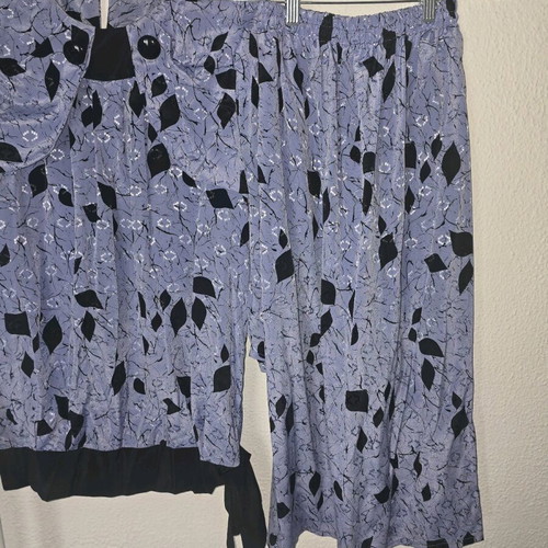 Women's clothing set like new with pattern