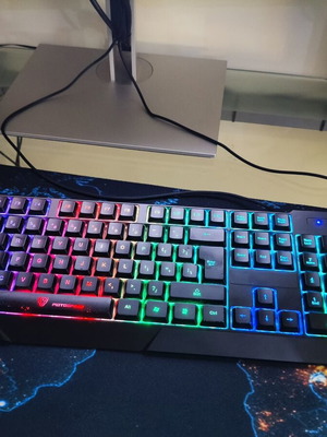 Motospeed LED keyboard used
