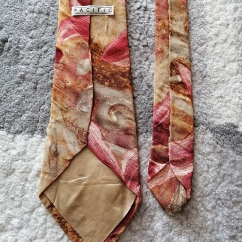 Pacific vintage tie used