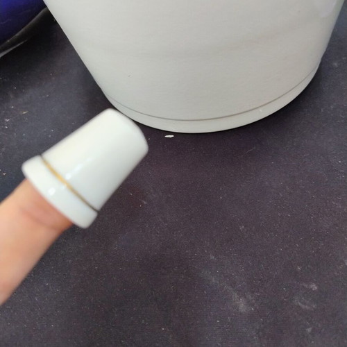 Vintage porcelain thimble like new, collectible