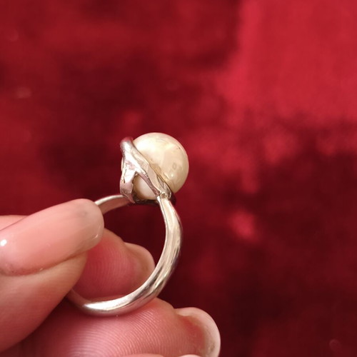 Silver ring 925 with natural pearl, like new