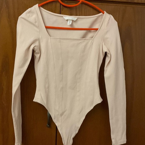 H&M bodysuit pink soft like new