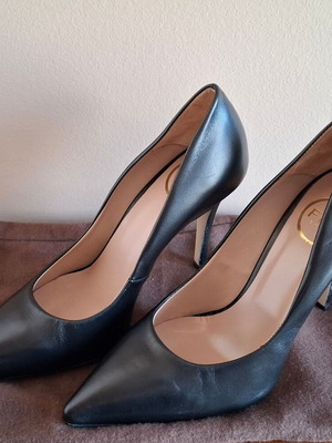 Five Ten leather pumps new, size 39, black, Greek made