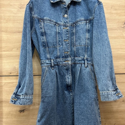 Mango denim dress blue used, medium size - 15,00 - Vendora.cy Mango denim dress blue used, medium size - 15,00 - Vendora.cy