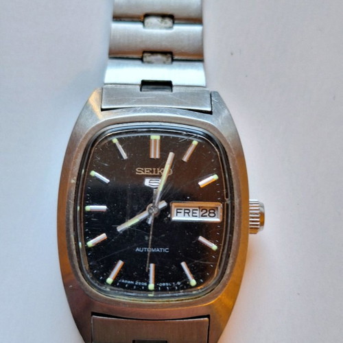 Vintage Seiko women's watch used in excellent condition