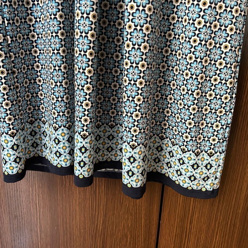 Dress No S, extremely impressive, for morning and evening.
