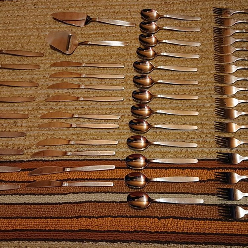 NilsJohan cutlery set like new, 51 pieces