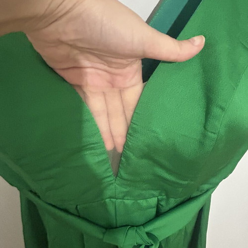 Long formal emerald dress medium like new with slit and belt