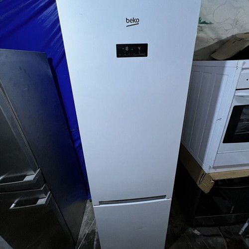Beko refrigerator freezer like new
