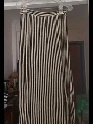 Color me Red striped skirt like new, size L, black and beige