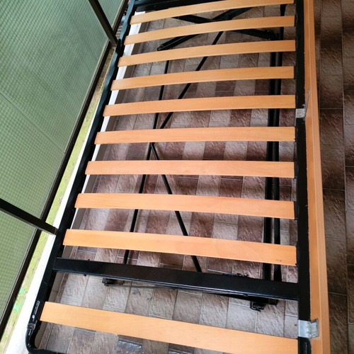 Single bed frame with folding mechanism to double bed