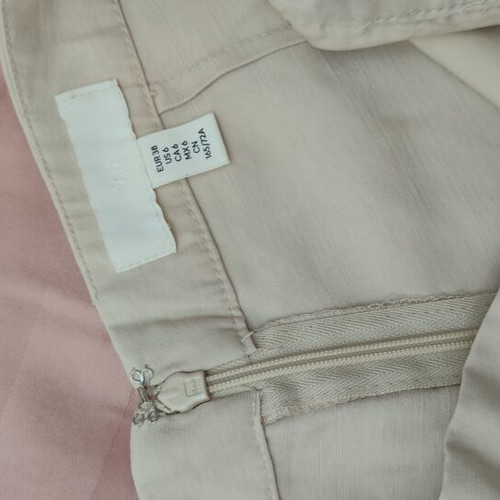 H&M Beige Shorts like new, size 38 recommended for 36