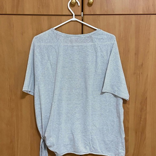 Yayq Women T-Shirt Black and White Used, Size Large