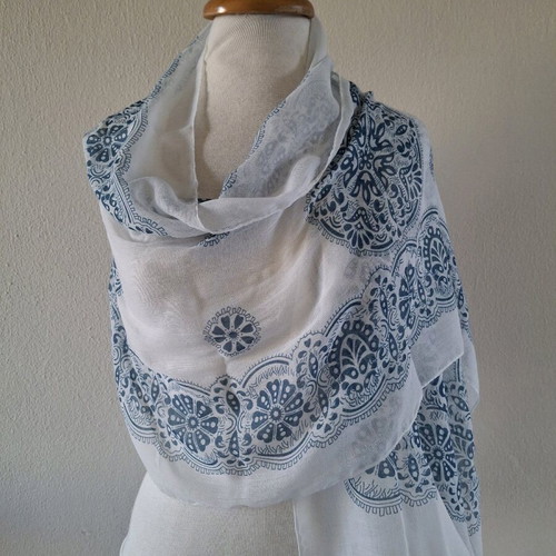 Scarf like new, summer style, white and blue
