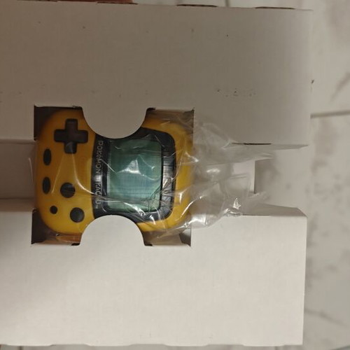 Pokémon Tamagotchi collectible new 1998