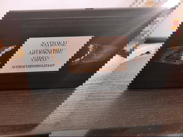 NATIONAL GEOGRAPHIC ΑΥΤΟΙ ΟΙ ΥΠΕΡΟΧΟΙ ΣΚΥΛΟΙ
