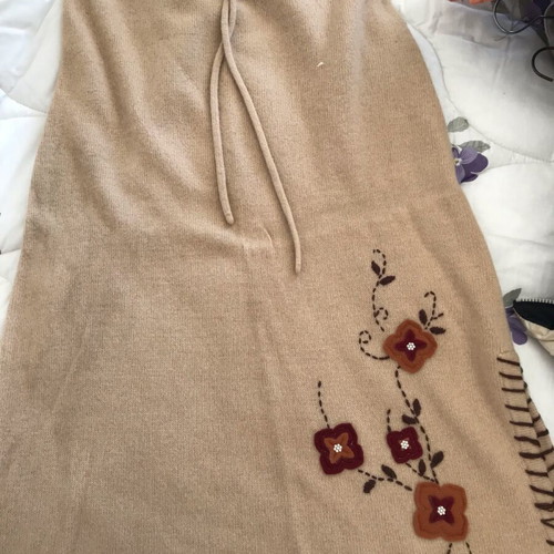 Pullover and skirt set Rene’ Dherhy wool angora floral pattern like new beige colorful