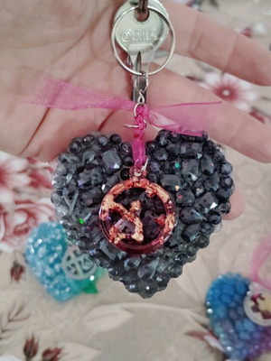 Heart keychain with zodiac new, black and red