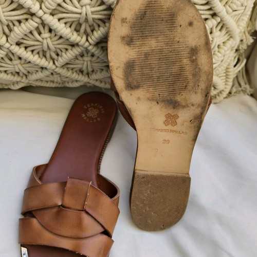 Tsakiris Mallas leather sandal like new with gold detail