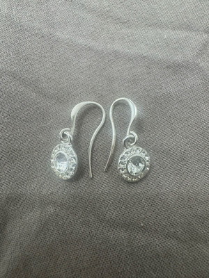Silver dangling earrings like new, elegant design