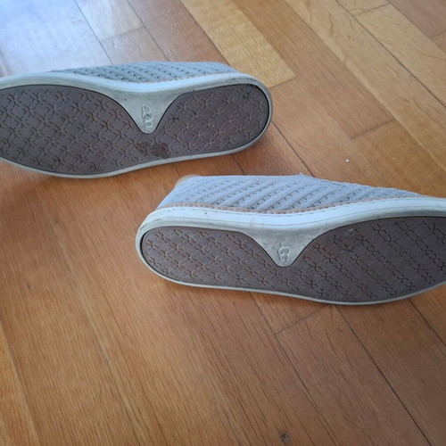 Ugg women's slip-on knit sneakers size 41 light grey