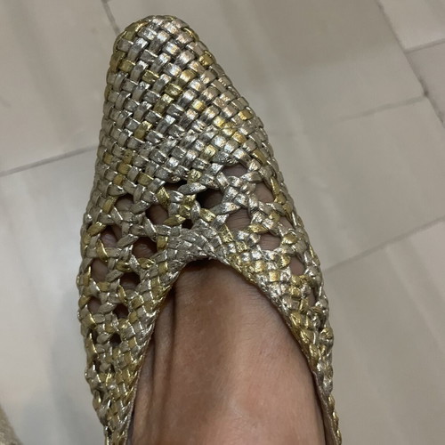 Corina leather woven pumps like new, gold and silver, 6 cm heel
