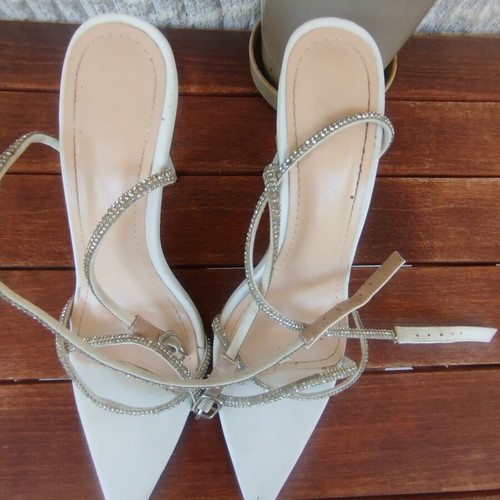 She white sandals like new, size 38, platform style