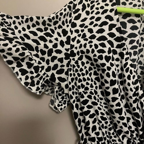 Regalinas dress new, black and white