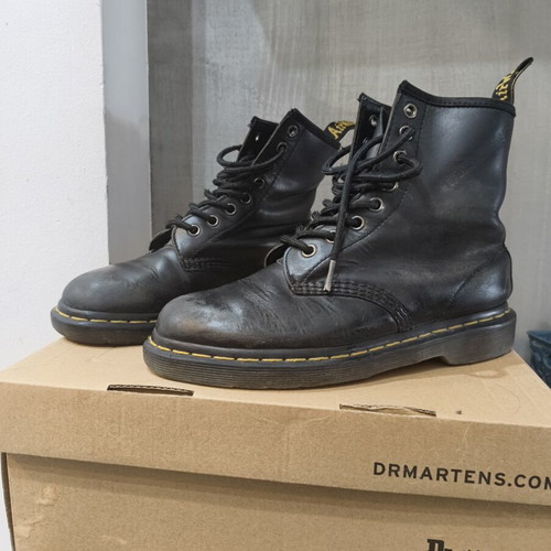 Doctor Martens Basic Black Real Leather Boots used