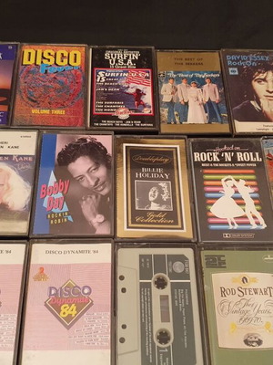 Music cassette tapes used, pack of 25 foreign