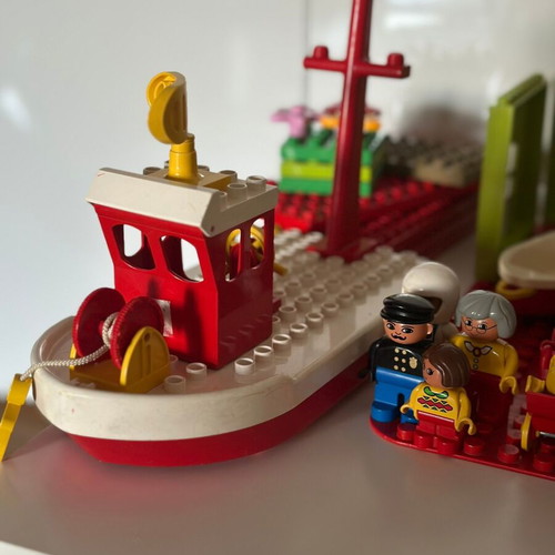 Various LEGO TUBLO used