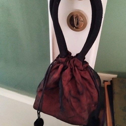 Romantic Chic Evening Handbag with Organza, like new, black and red