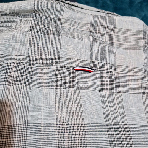 Tommy Hilfiger shirt Small new, fits medium size