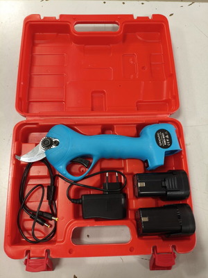 Kamihaki KMX-8601 Pruning Shears new with case and charger