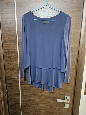 Julia Bergovich women's blue asymmetrical blouse like new