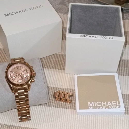 Michael Kors wristwatch women's like new with box and certificate