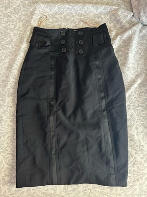Karen Millen black skirt knee-length like new, size S