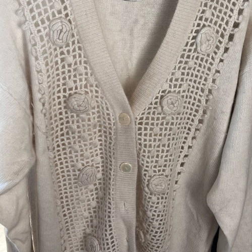 White wool sweater with buttons new