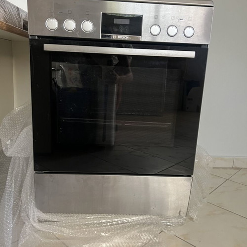 Bosch HKR3900.0 freestanding oven like new