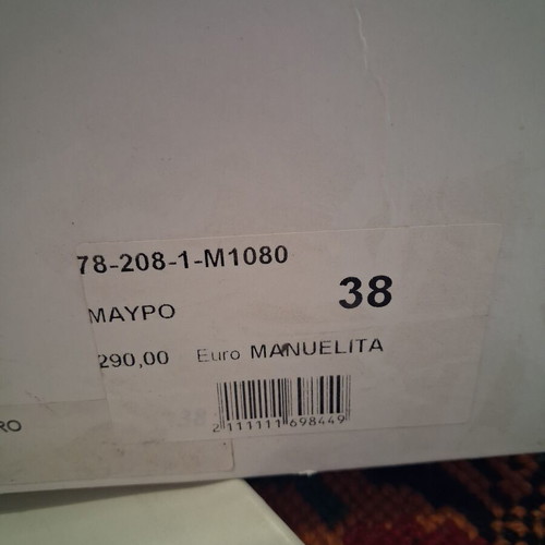 La Manuelita leather boots western style, like new, size 38, black