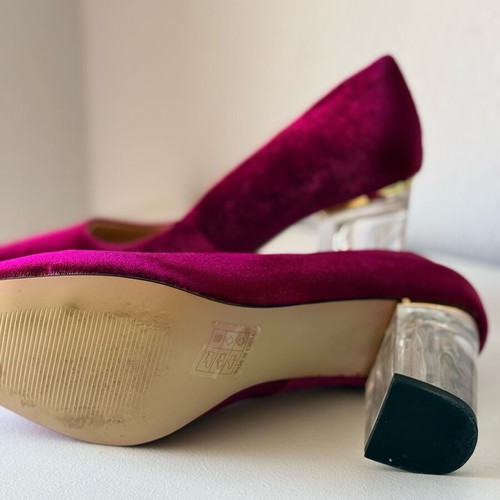 Exe fuchsia pumps like new, size 40