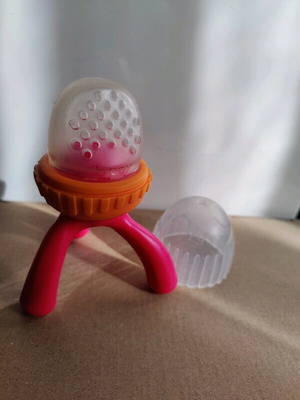 B.box silicone pacifier for food introduction like new