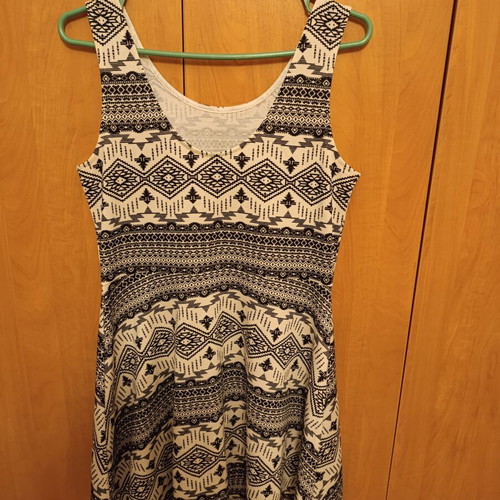 Dress H&M Divided with black and white ethnic geometric pattern like new